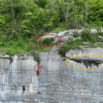 Inspection d’une cavité dans la falaise